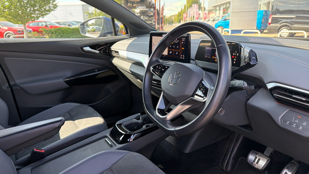 Volkswagen ID.4 125Kw Style Pure Performance 52Kwh Black #9