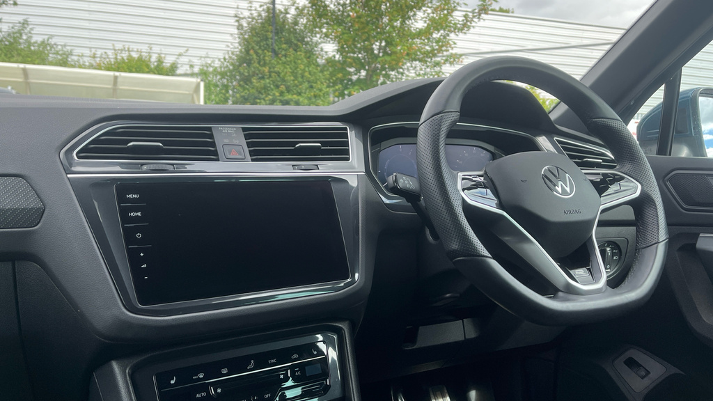 Volkswagen Tiguan Suv Black #12