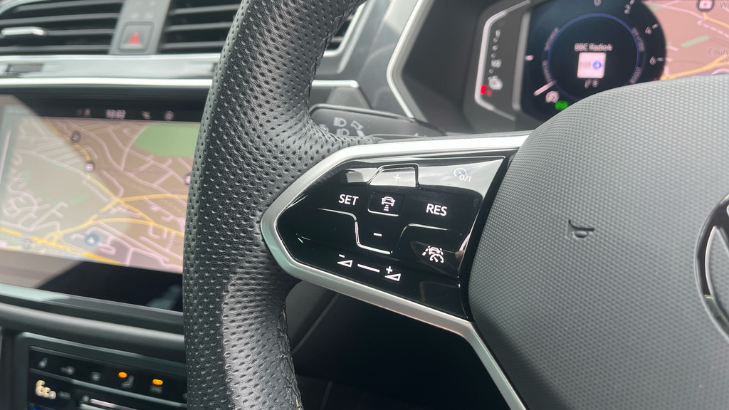 Volkswagen Tiguan Suv Black #29