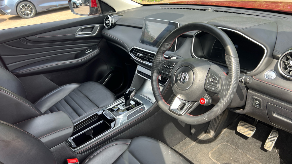 MG HS 1.5 T-gdi 24.7 Kwh Trophy Suv Plug-in H White #11