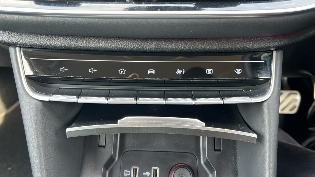 MG HS 1.5 T-gdi 24.7 Kwh Trophy Suv Plug-in H White #42