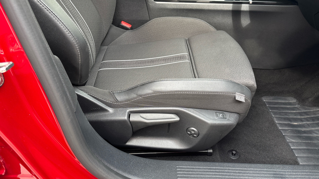 Vauxhall Astra 54 Kwh 156 Ps Ultimate Hatchback Black #46
