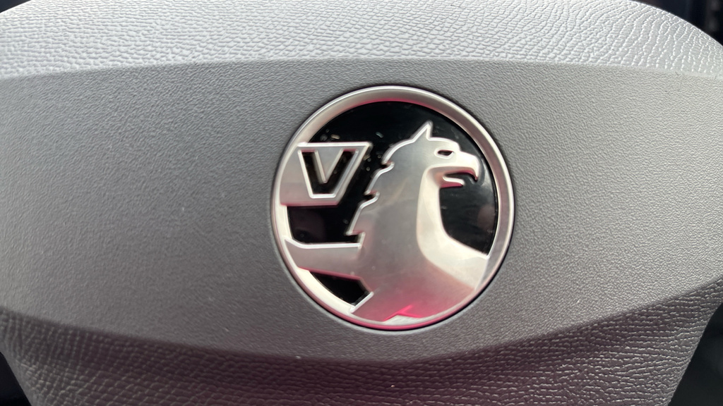 Vauxhall Astra 54 Kwh 156 Ps Ultimate Hatchback Black #38