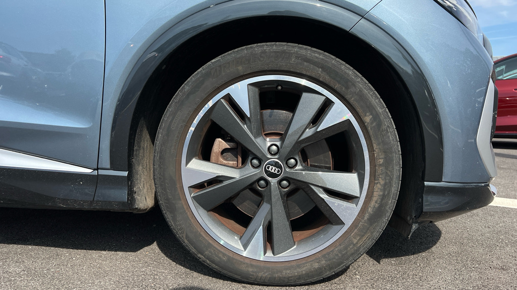 Audi Q4 E Tron Q4 Sportback Vorsprung 50 E-tron Quattro 220,00 Kw Black #17