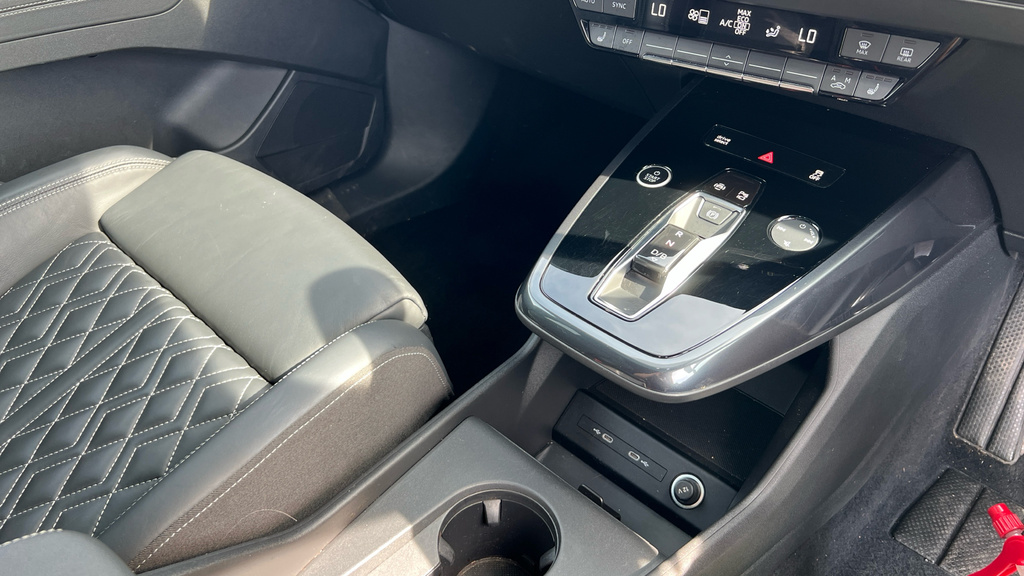 Audi Q4 E Tron Q4 Sportback Vorsprung 50 E-tron Quattro 220,00 Kw Black #25
