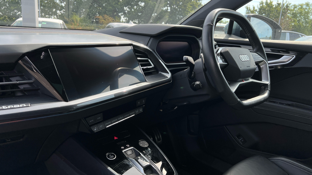Audi Q4 E Tron Q4 Sportback Vorsprung 50 E-tron Quattro 220,00 Kw Black #10