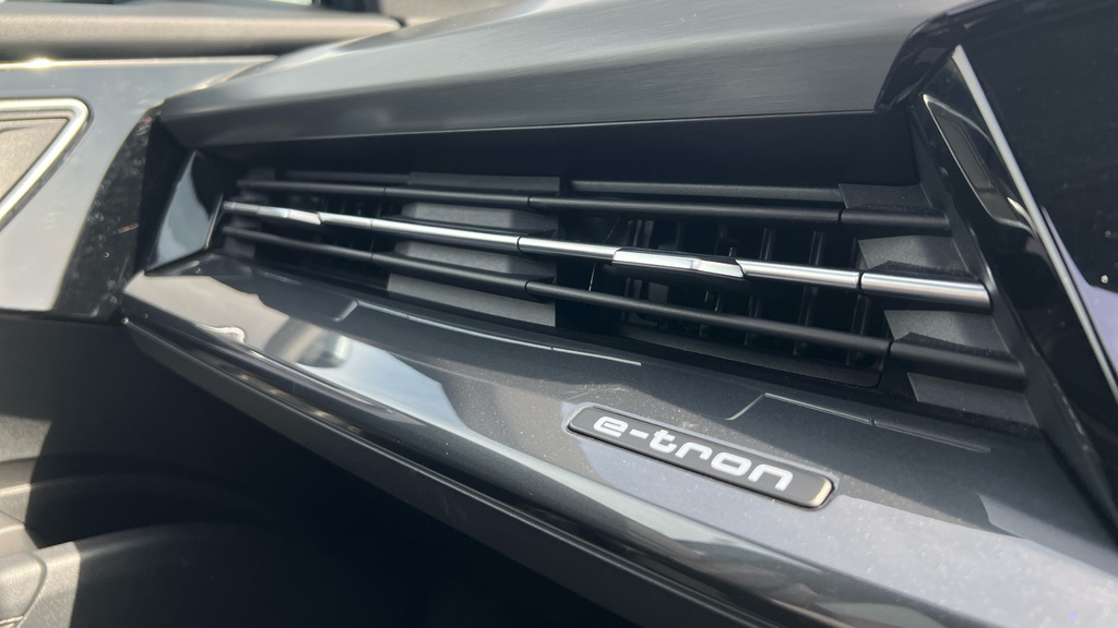 Audi Q4 E Tron Q4 Sportback Vorsprung 50 E-tron Quattro 220,00 Kw Black #22