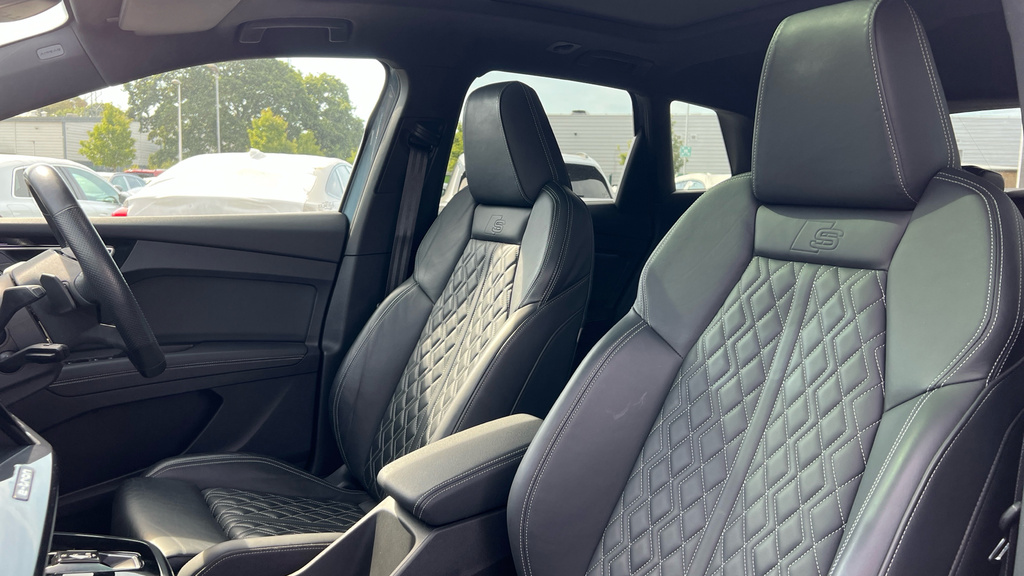 Audi Q4 E Tron Q4 Sportback Vorsprung 50 E-tron Quattro 220,00 Kw Black #24