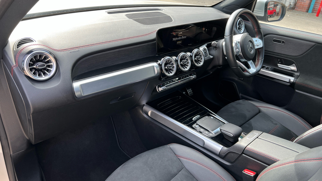 Mercedes-Benz EQB Eqb 300 Amg Line Grey #16