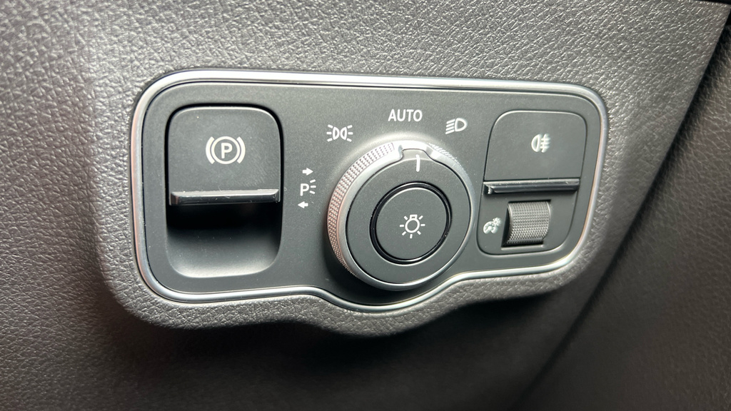 Mercedes-Benz EQB Eqb 300 Amg Line Grey #15