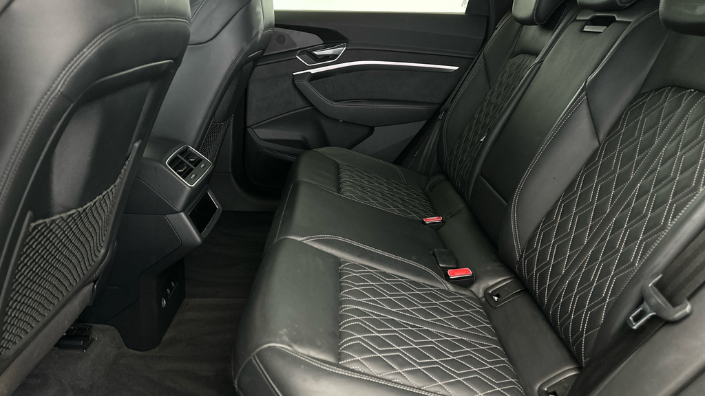 Audi E-tron Audi E-tron Estate 300Kw 55 Quattro 95Kwh S Line 5 Grey #25