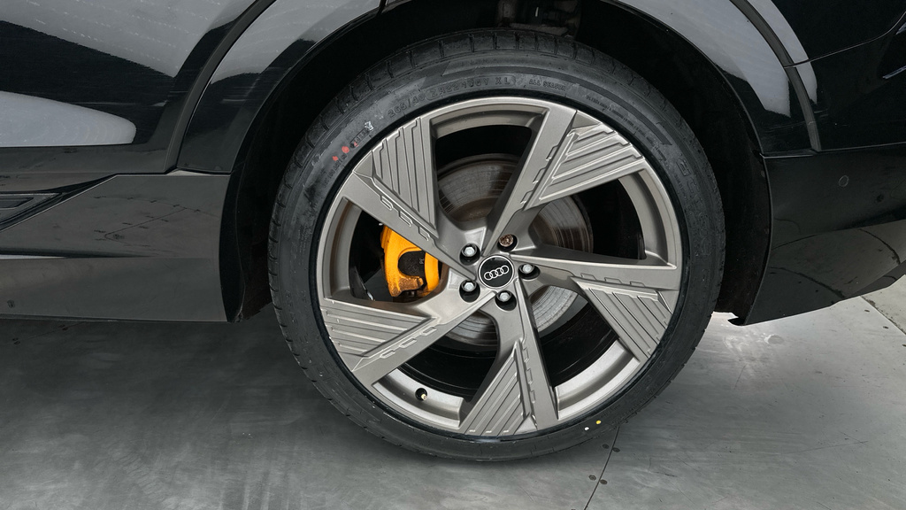 Audi E-tron Audi E-tron Estate 300Kw 55 Quattro 95Kwh S Line 5 Grey #29