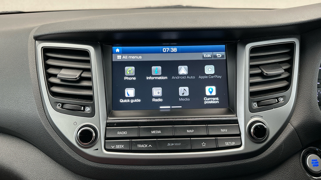 Hyundai Tucson 1.6 Crdi Premium 2Wd White #16