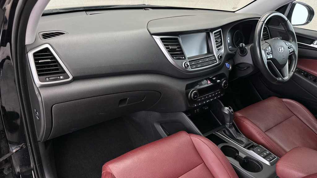 Hyundai Tucson 1.6 Crdi Premium 2Wd White #14