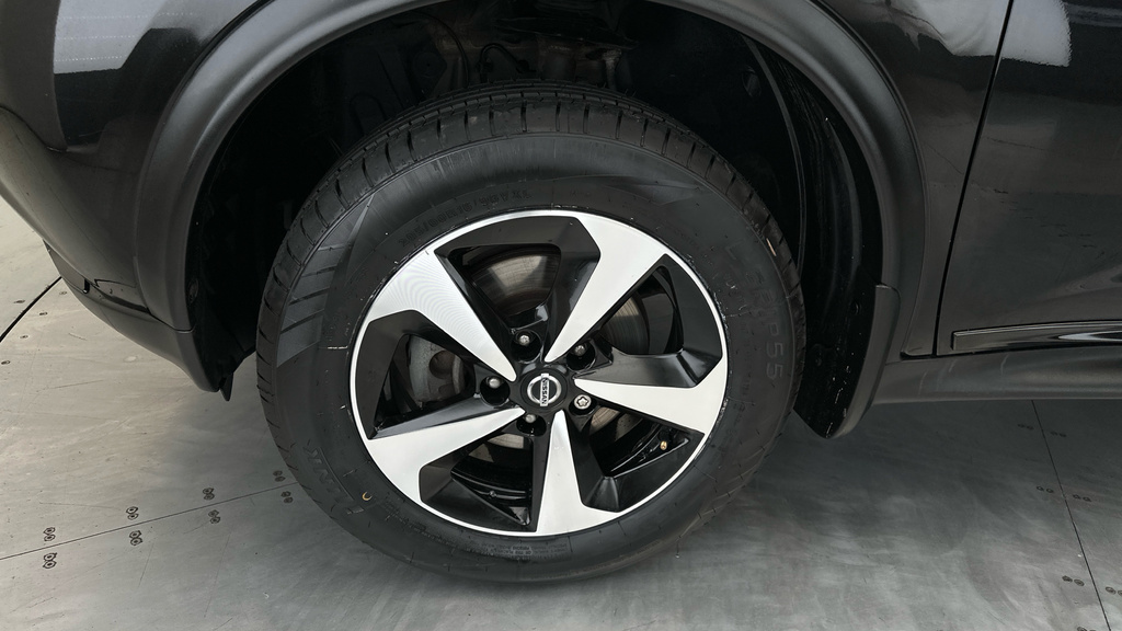 Nissan Juke 1.6L Bose Personal Edition Black #21