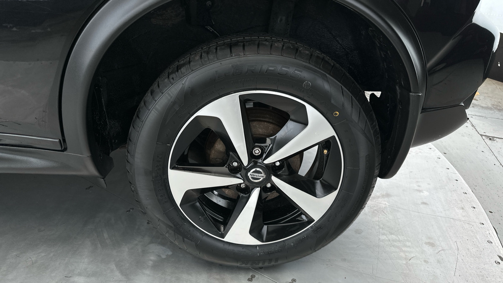 Nissan Juke 1.6L Bose Personal Edition Black #22