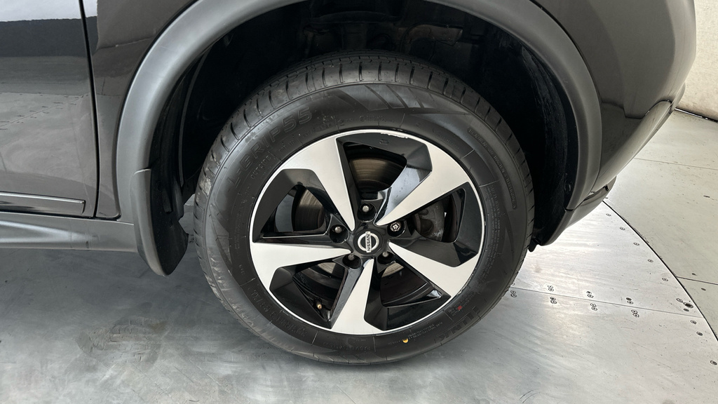 Nissan Juke 1.6L Bose Personal Edition Black #24