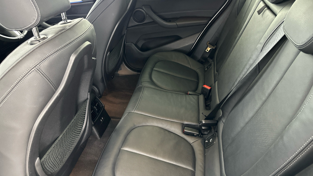 BMW X1 X1 Sdrive18i M Sport White #24