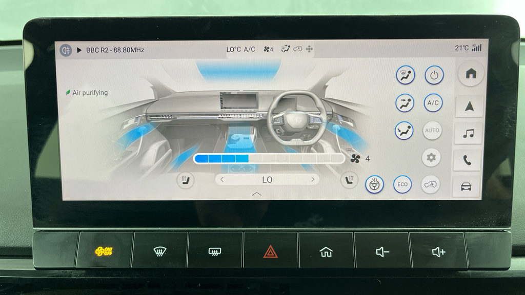 MG MG4 125Kw Se Ev 51Kwh - Drive White #14