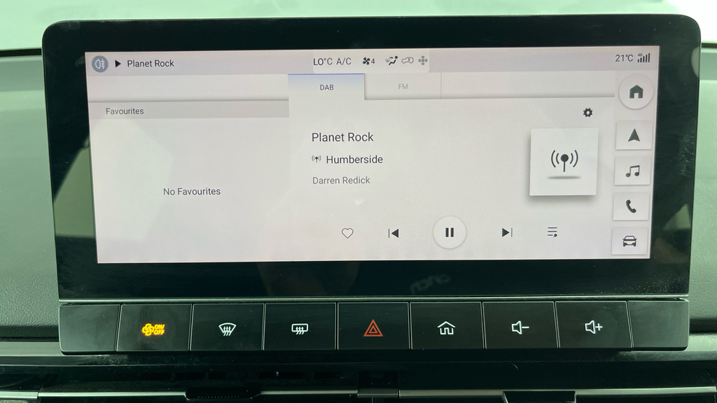MG MG4 125Kw Se Ev 51Kwh - Drive White #17