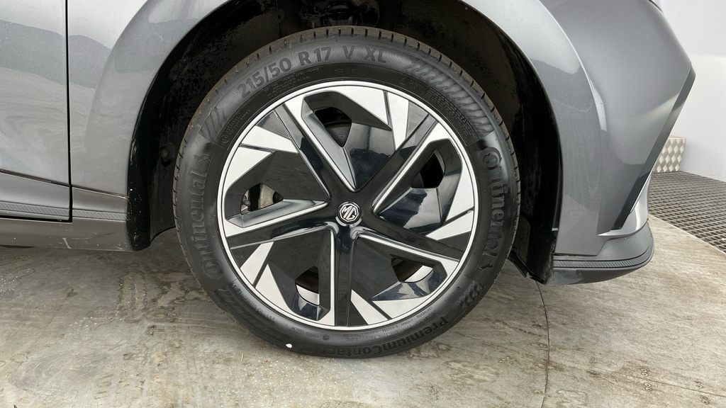 MG MG4 125Kw Se Ev 51Kwh - Drive White #29