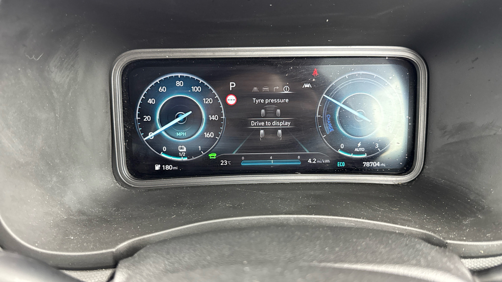 Hyundai Kona Kona Premium Ev White #13