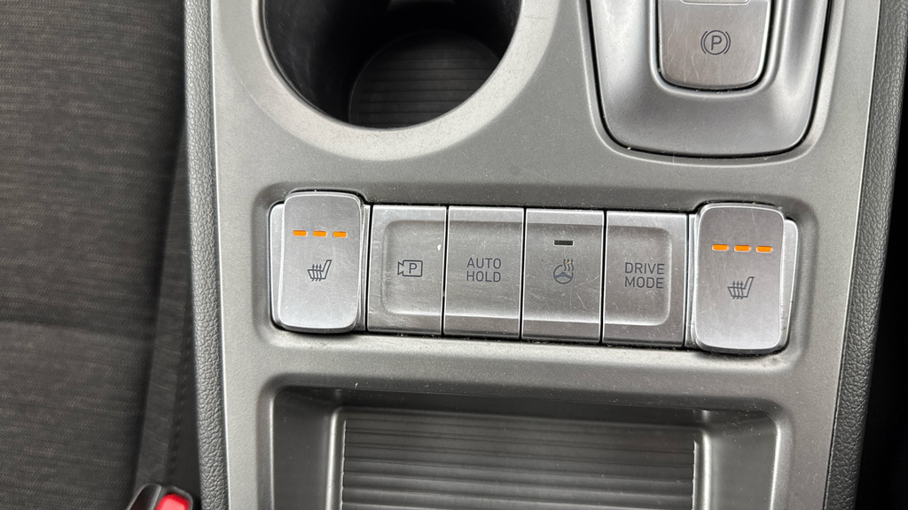 Hyundai Kona Kona Premium Ev White #24