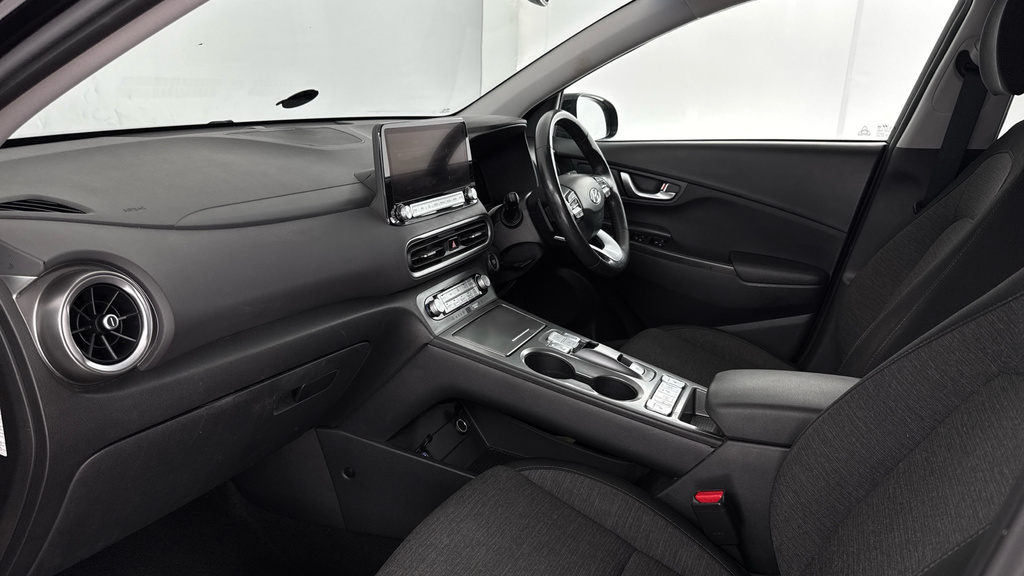 Hyundai Kona Kona Premium Ev White #10