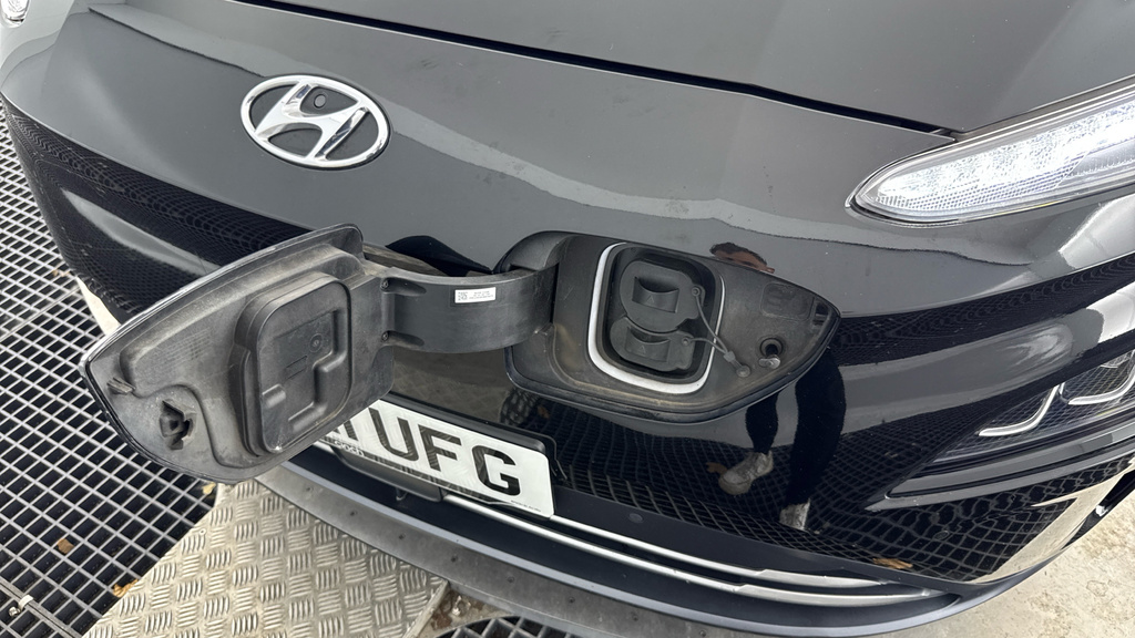 Hyundai Kona Kona Premium Ev White #21