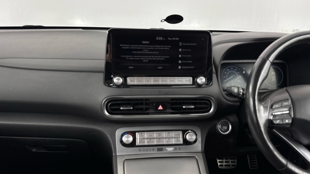 Hyundai Kona Kona Premium Ev White #12