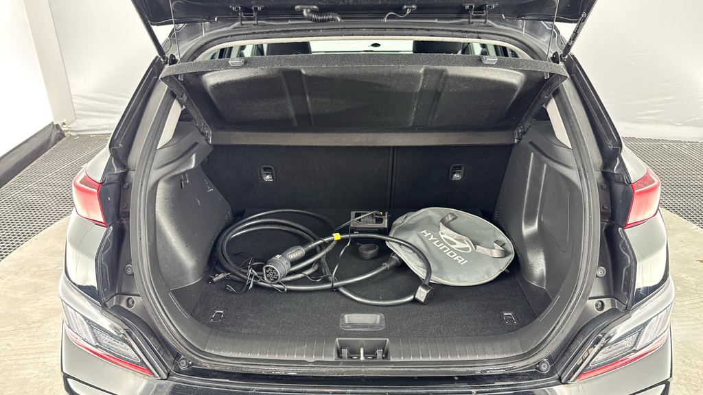 Hyundai Kona Kona Premium Ev White #15