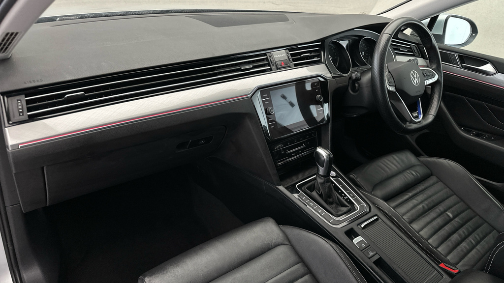 Volkswagen Passat Mk8 Facelift Est 2.0Tdi 150 R-line Evo Dsg Grey #15