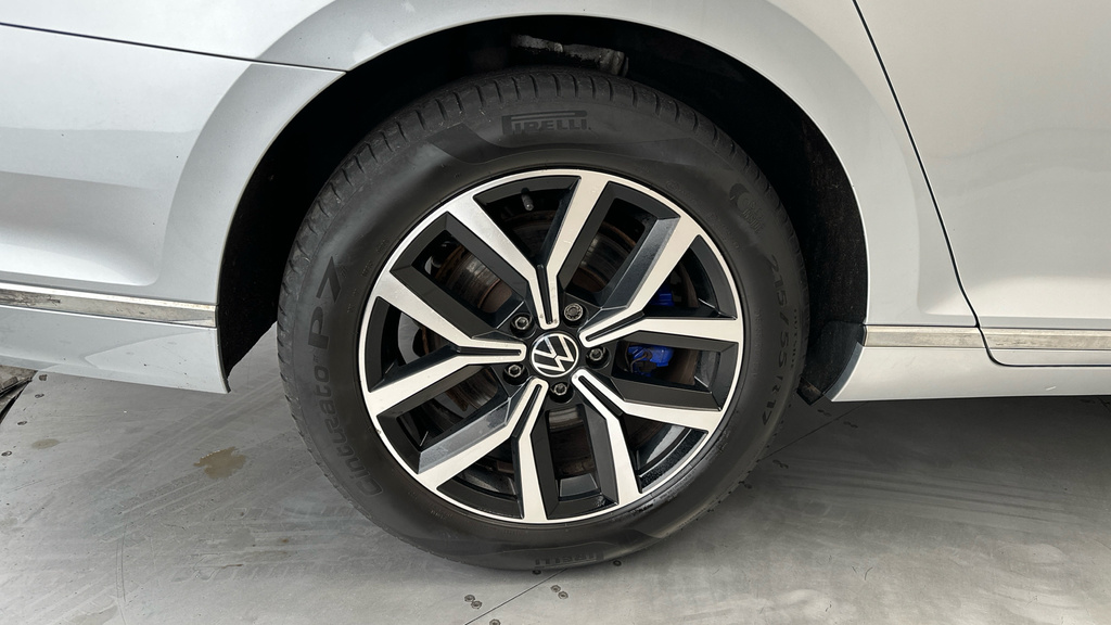 Volkswagen Passat Mk8 Facelift Est 2.0Tdi 150 R-line Evo Dsg Grey #27