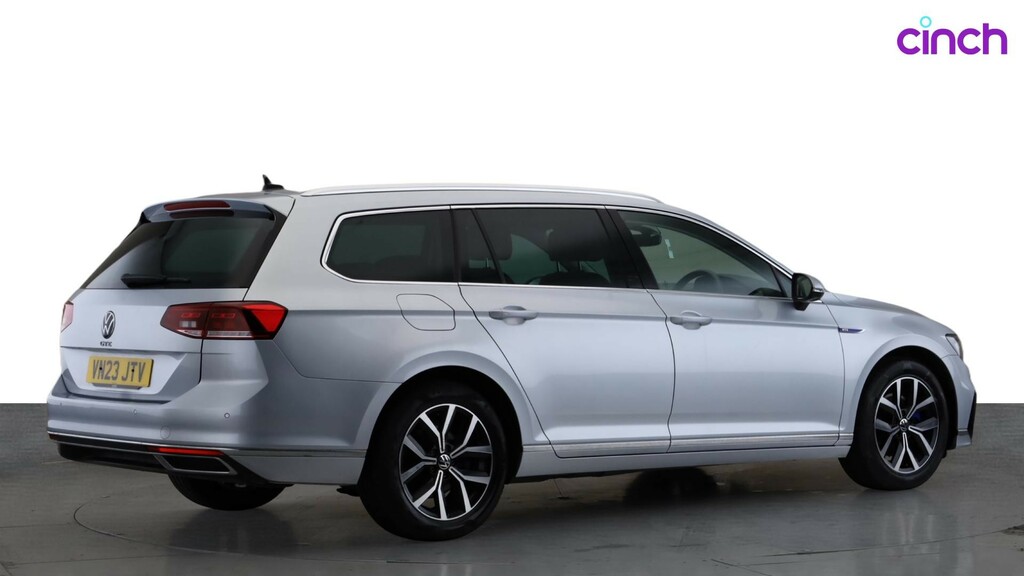 Volkswagen Passat Mk8 Facelift Est 2.0Tdi 150 R-line Evo Dsg Grey #5
