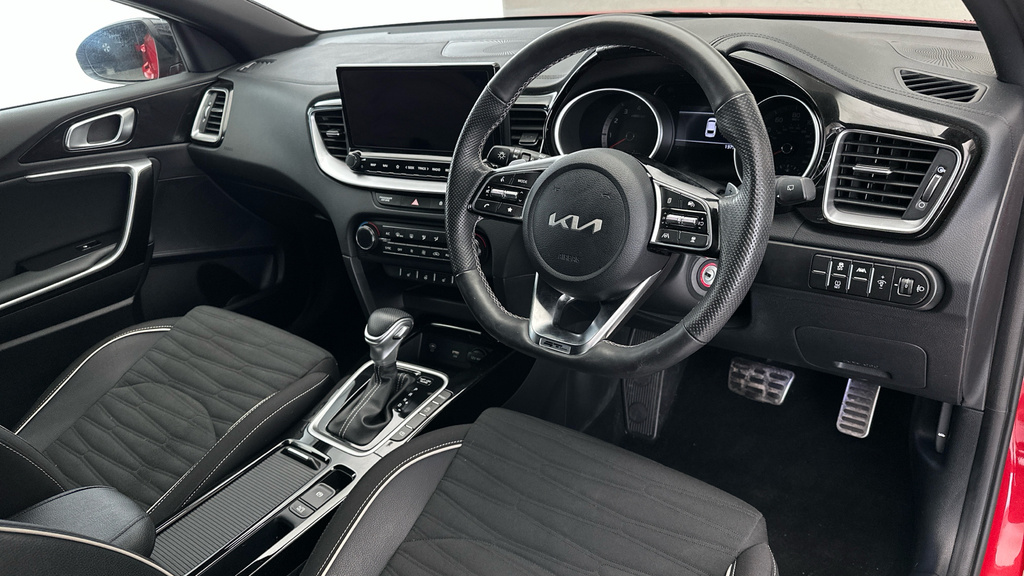 Kia Proceed 1.5T Gdi Isg 138 Gt-line Estate White #10