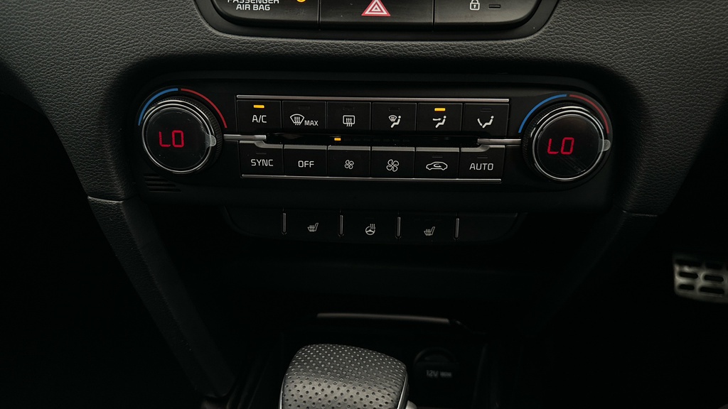 Kia Proceed 1.5T Gdi Isg 138 Gt-line Estate White #11
