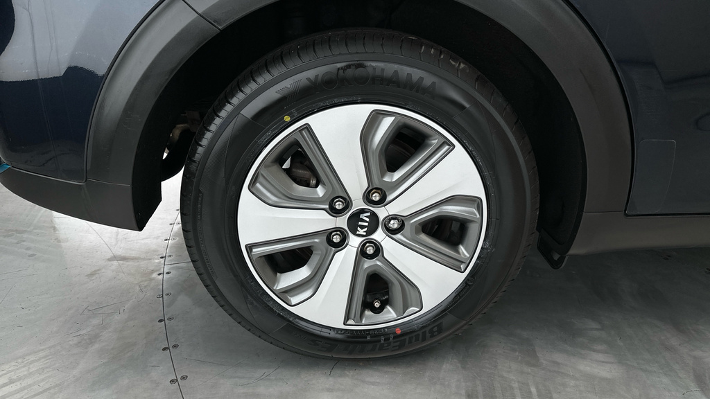 Kia Niro 1.6 Gdi Hybrid 139Bhp 3 Dct White #29