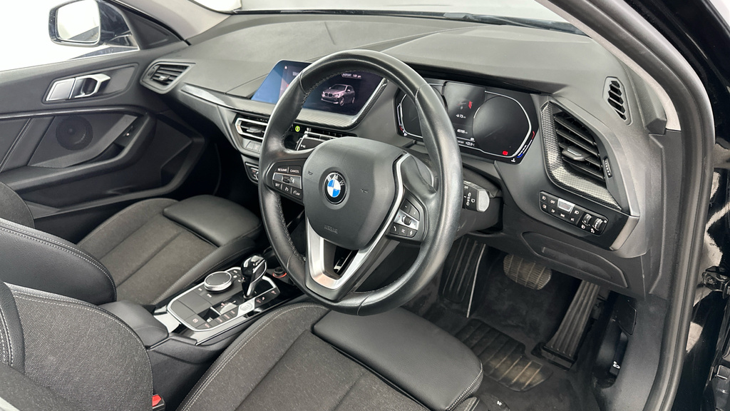 BMW 1 Series 118I M Sport White #9