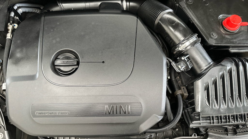 Mini Hatch F55 Mini 5-Door Cooper S Sport Lci II White #18