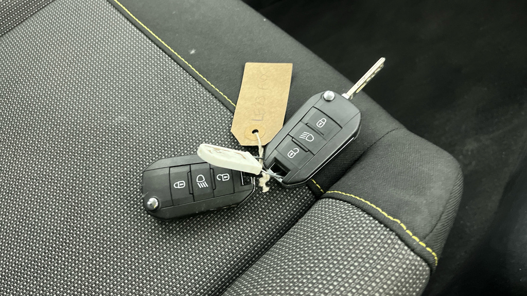 Citroen C3 1.2 Puretech Elle Hatchback Euro White #27