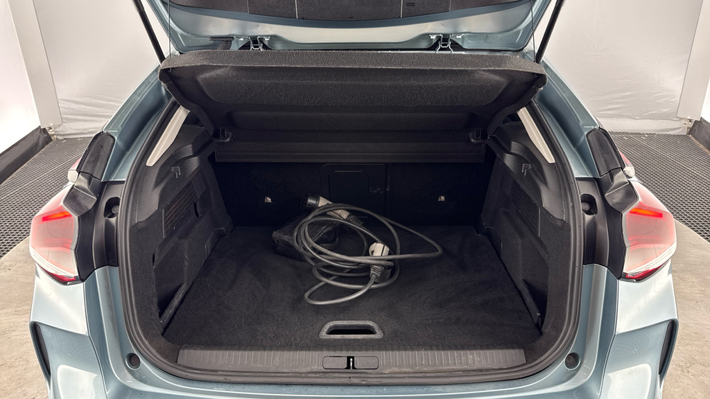 Citroen e-C4 50Kwh C-series Edition 7.4Kw Charger El White #15