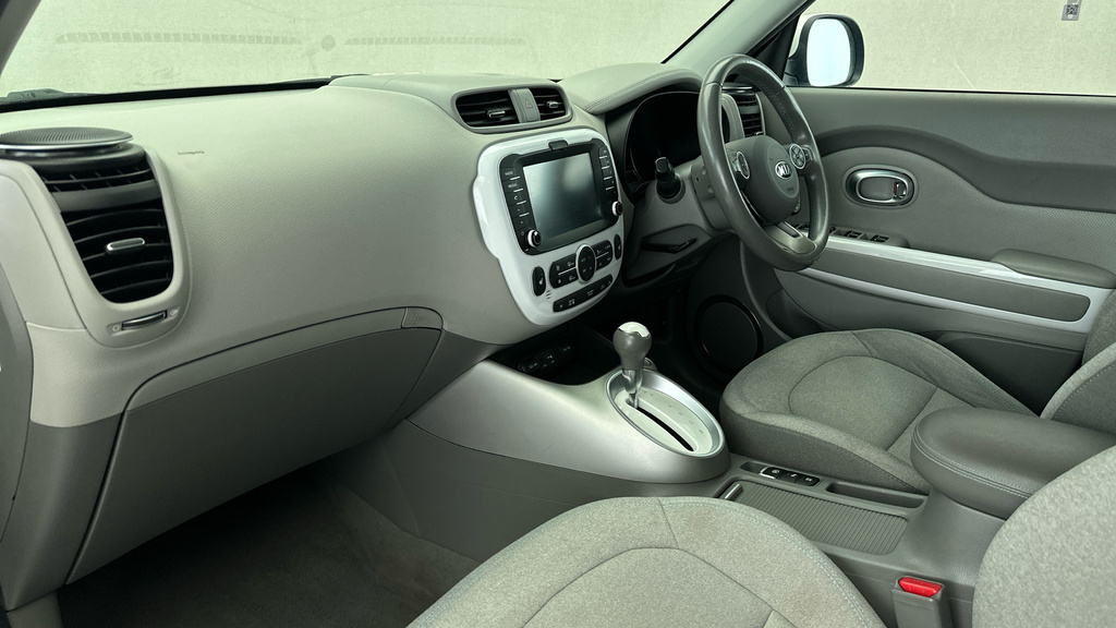 Kia Soul 30Kwh Ev Suv White #12