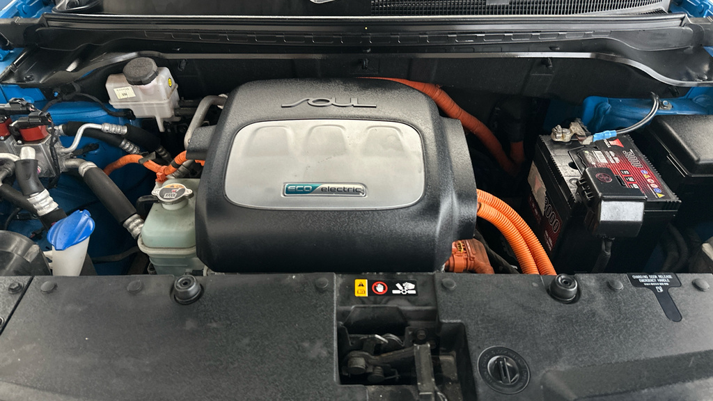 Kia Soul 30Kwh Ev Suv White #22