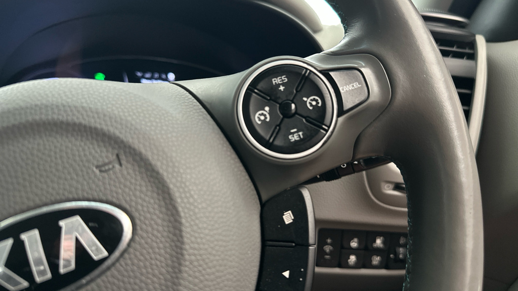 Kia Soul 30Kwh Ev Suv White #15