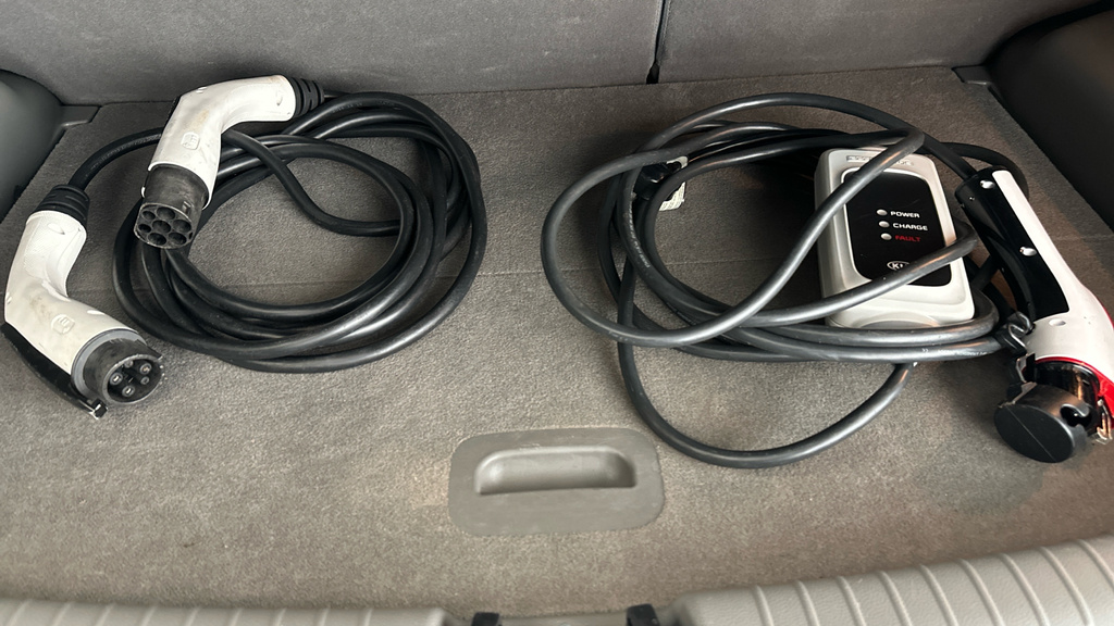 Kia Soul 30Kwh Ev Suv White #28