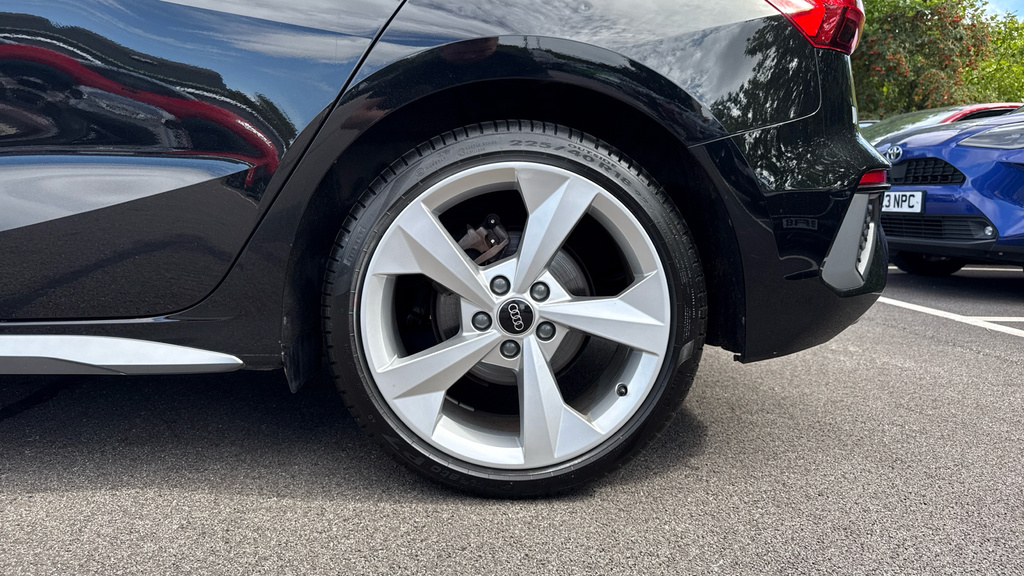 Audi A3 1.5 Tfsi 35 Black Edition Saloon S Tron White #25