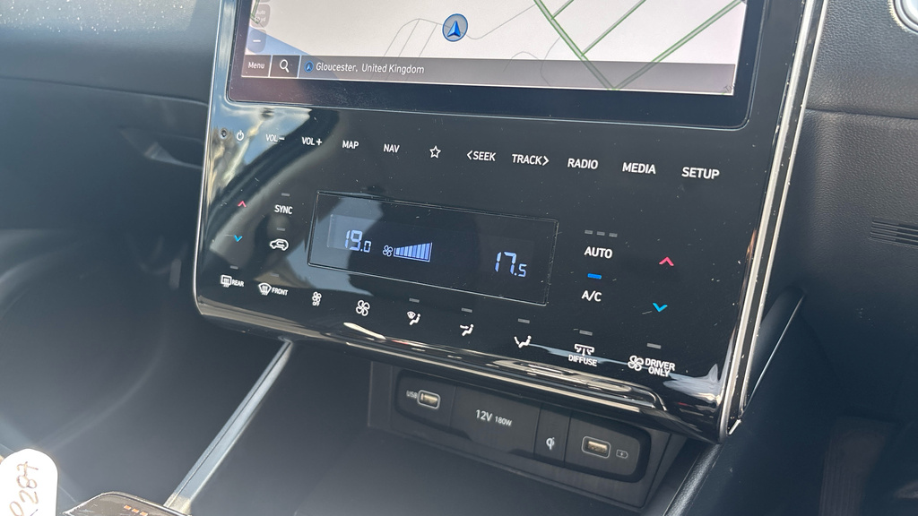 Hyundai Tucson Premium T-gdi Hev Brown #27