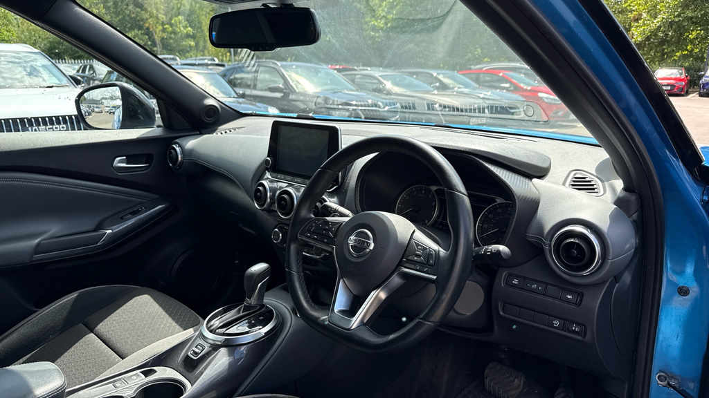 Nissan Juke 1.0 Dig-t N-connecta 114Ps 5-Door Hatchback Red #15
