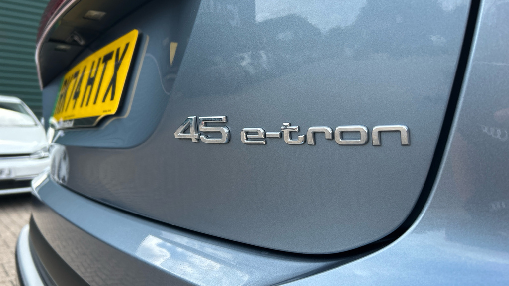 Audi Q4 E Tron Audi Q4 E-tron Estate 210Kw 45 82Kwh S Line Au Purple #45