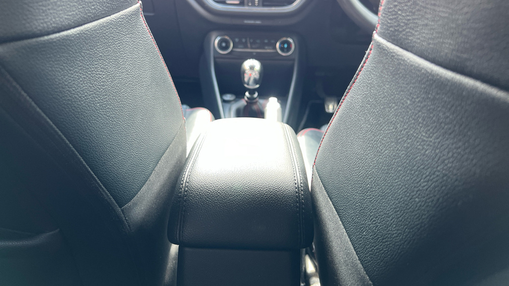 Ford Fiesta Fiesta St-line Edition T White #34